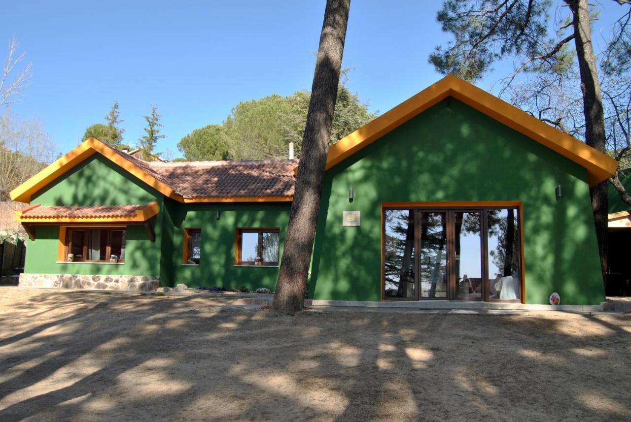 Complejo Casas Rurales Mansiones Y Villas Deluxe Collado Mediano Ngoại thất bức ảnh